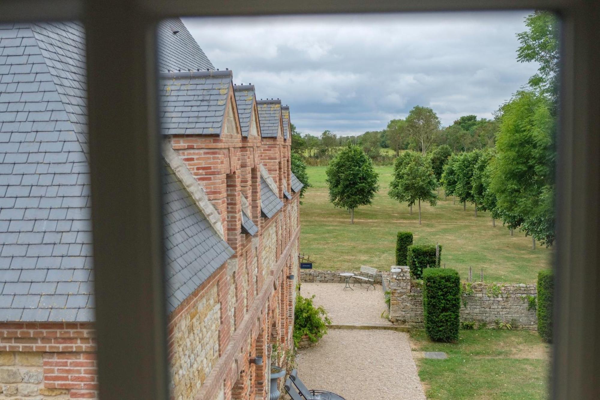 Le Domaine De Ravenoville - Pierres D'Histoire ภายนอก รูปภาพ
